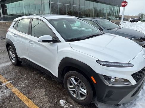 Certified 2023 Hyundai Kona SE w/ Cargo Package image 3