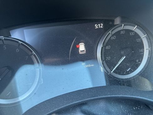 Used 2023 Toyota Highlander LE image 5