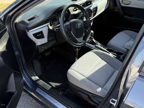 Used 2015 Toyota Corolla LE w/ Body Protection Package #1 FWD image 3