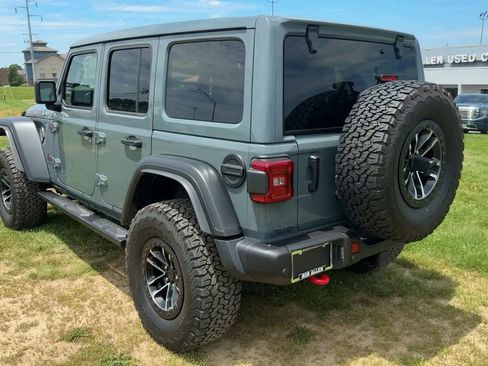 Used 2025 Jeep Wrangler Unlimited Rubicon w/ XTREMEE 35" Tire Package AWD/4WD image 5