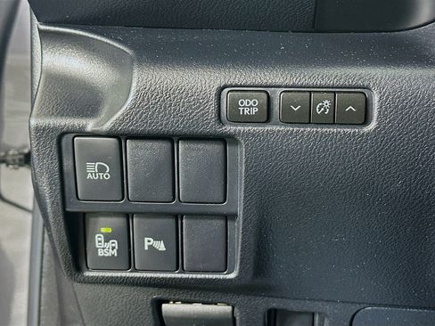 Used 2019 Lexus IS 350 F Sport w/ F Sport Package RWD image 16
