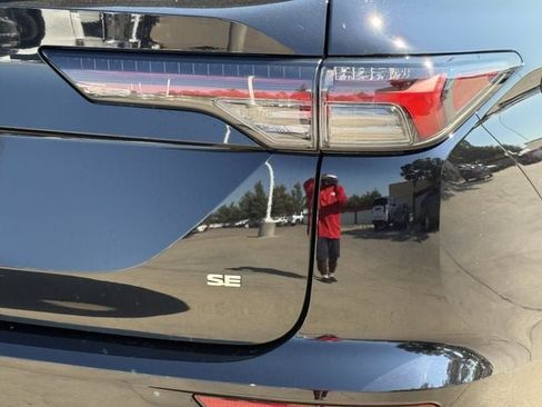 Used 2025 Mitsubishi Outlander SE FWD image 7
