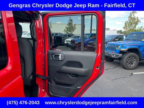 Certified 2025 Jeep Wrangler Unlimited Sahara w/ Safety Group AWD/4WD image 26