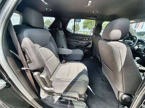 Used 2023 Chevrolet Traverse LT w/ LPO, Cargo Package AWD/4WD image 26