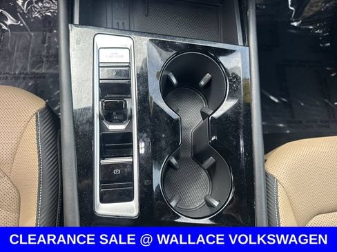 Certified 2026 Volkswagen Atlas Cross Sport SE FWD image 21