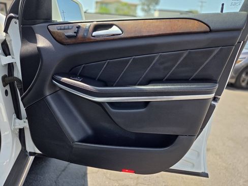 Used 2014 Mercedes-Benz GL 450 4MATIC image 14