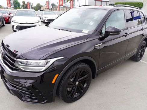 Used 2023 Volkswagen Tiguan SE R-Line FWD image 4