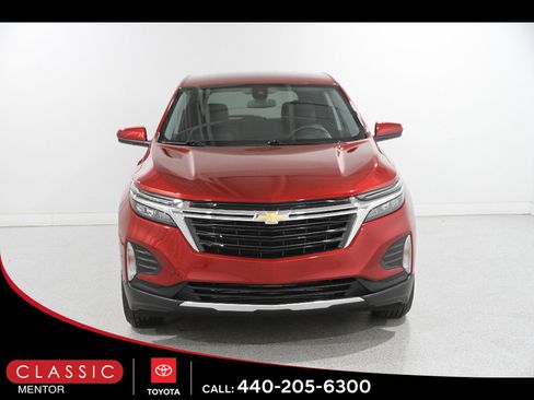 Used 2024 Chevrolet Equinox LT FWD image 2