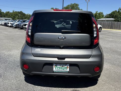 Used 2019 Kia Soul FWD image 4