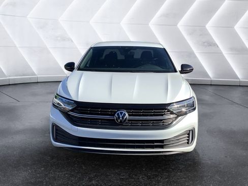 Used 2024 Volkswagen Jetta Sport FWD image 2