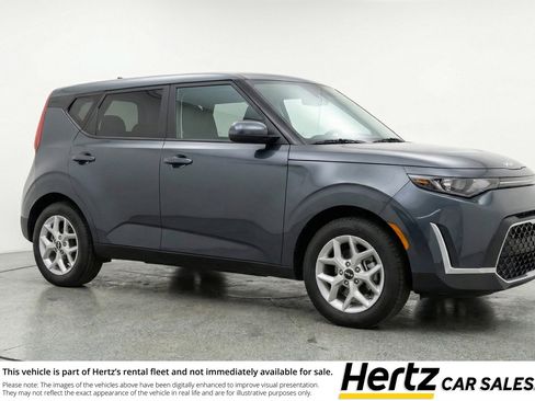 Used 2025 Kia Soul LX w/ LX Technology Package FWD image 1