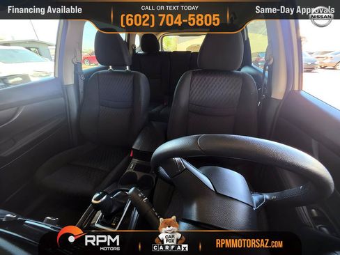 Used 2019 Nissan Rogue SV FWD image 7
