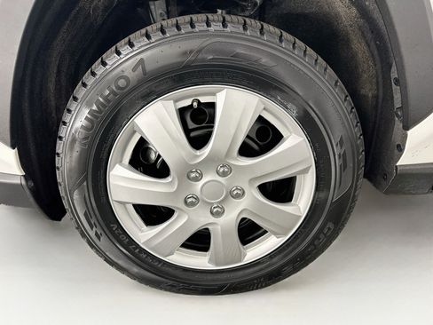 Used 2025 Toyota RAV4 LE AWD/4WD image 35