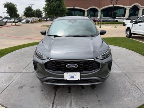 Used 2023 Ford Escape ST-Line w/ Tech Pack #1 FWD image 2