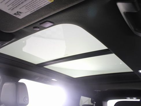 Used 2023 GMC Yukon Denali image 11