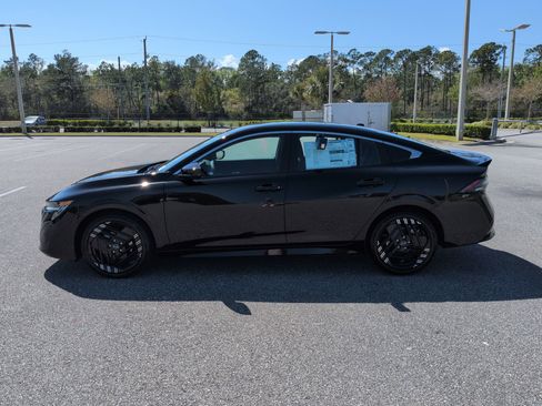 New 2026 Nissan Sentra SR FWD image 8