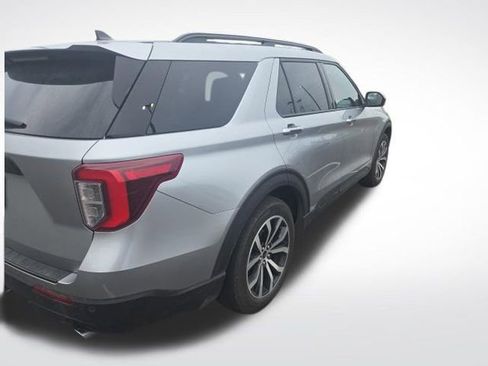 Used 2023 Ford Explorer ST-Line w/ Class IV Trailer Tow Package RWD image 7