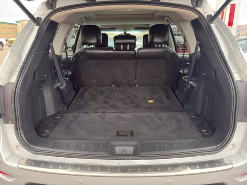 Used 2014 Nissan Pathfinder Platinum w/ Platinum Premium Package image 11