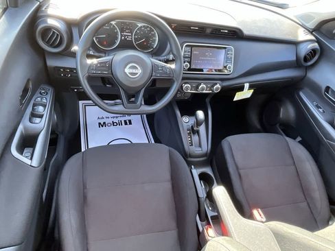 Certified 2025 Nissan Kicks Play S image 52