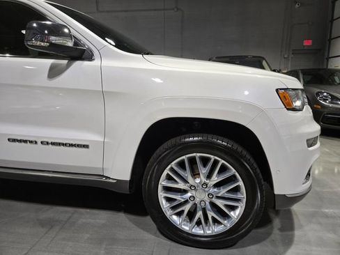 Used 2018 Jeep Grand Cherokee Summit image 14