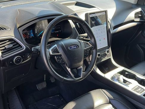 Certified 2024 Ford Edge SEL w/ Convenience Package AWD/4WD image 11