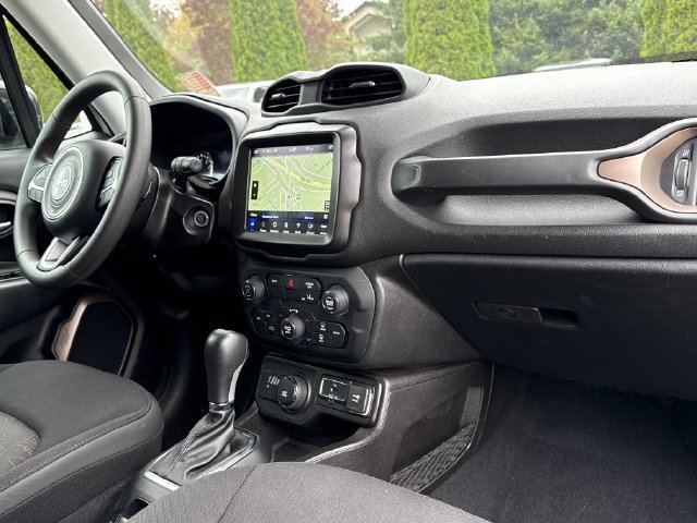 Used 2023 Jeep Renegade Latitude AWD/4WD image 25