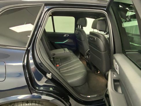 Used 2019 BMW X5 xDrive50i w/ M Sport Package AWD/4WD image 38