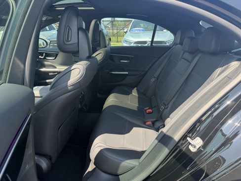Certified 2025 Mercedes-Benz C 300 4MATIC Sedan image 33
