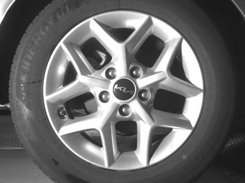 Used 2025 Kia Soul LX w/ LX Technology Package FWD image 15