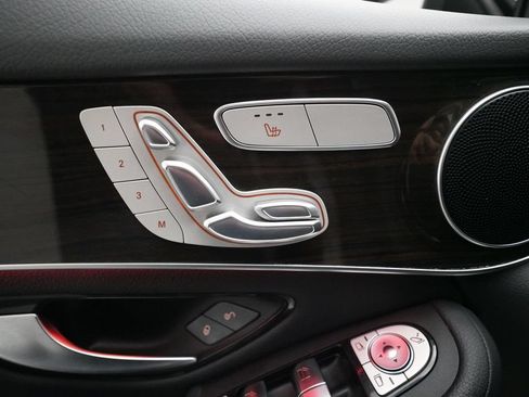Used 2020 Mercedes-Benz GLC 300 4MATIC image 29