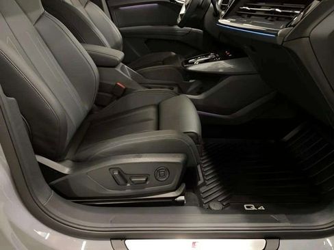 Used 2024 Audi Q4 e-tron Premium Plus w/ Premium Plus image 81