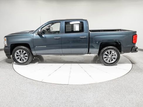 Used 2018 Chevrolet Silverado 1500 W/T AWD/4WD image 32