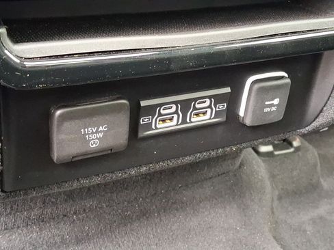 Certified 2023 Jeep Wagoneer 4WD w/ Premium Group I image 25