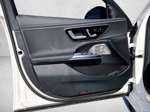 Certified 2025 Mercedes-Benz E 53 AMG e 4MATIC Sedan image 18