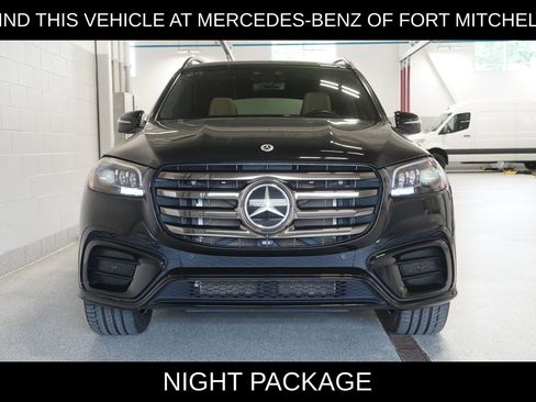 Used 2024 Mercedes-Benz GLS 580 4MATIC image 2