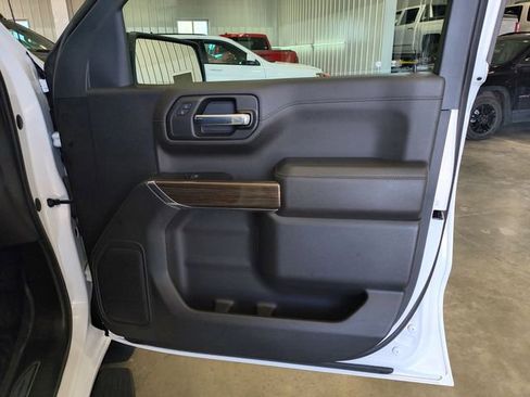 Used 2022 Chevrolet Silverado 1500 RST AWD/4WD image 28