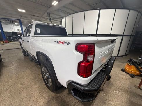 Used 2024 Chevrolet Silverado 2500 Custom w/ Custom Value Package AWD/4WD image 5