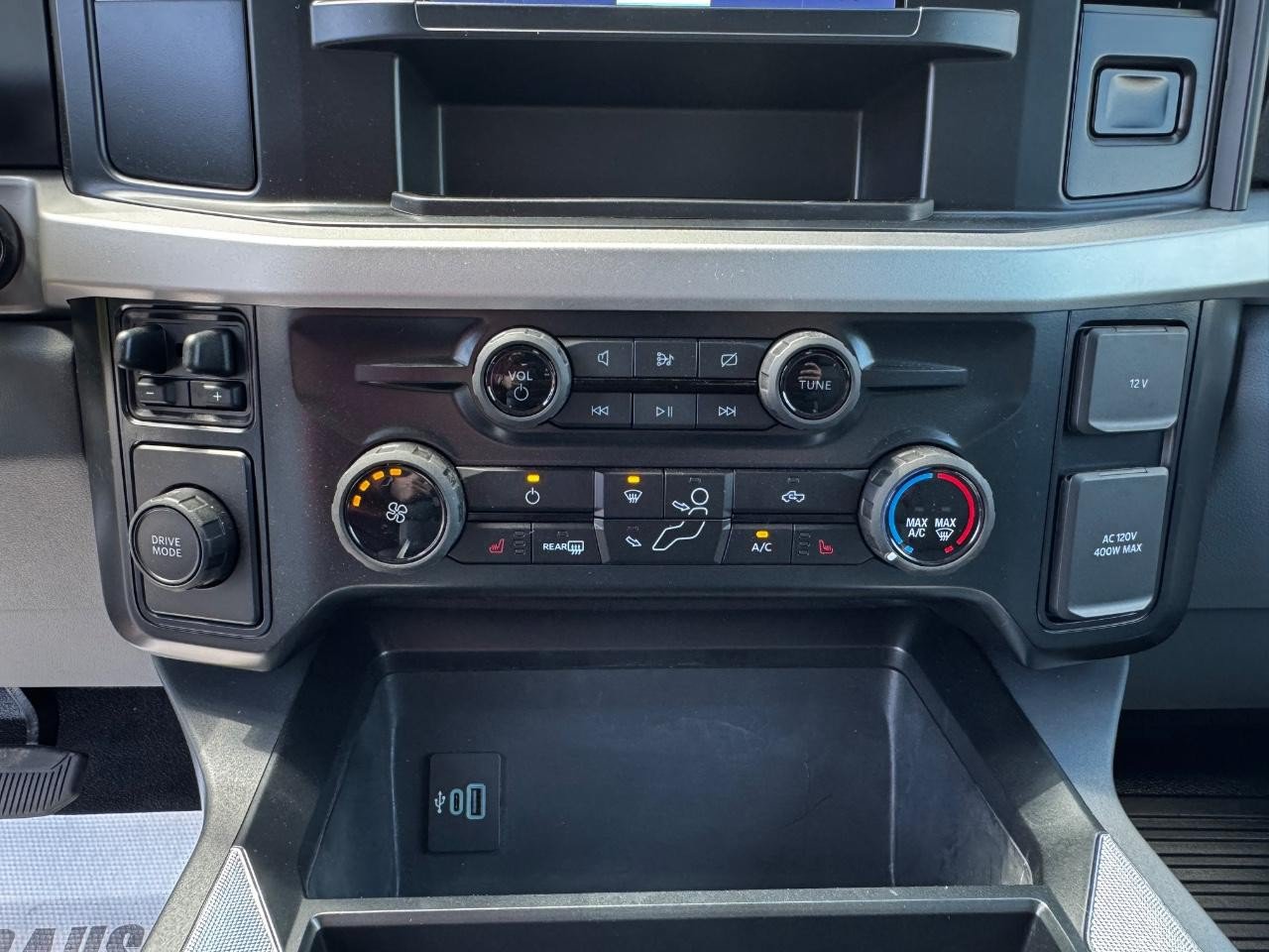 Used 2024 Ford F350 XLT w/ XLT Value Package RWD image 30