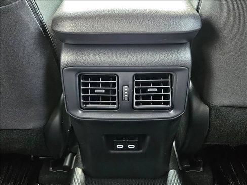 Used 2025 Toyota RAV4 SE AWD/4WD image 16