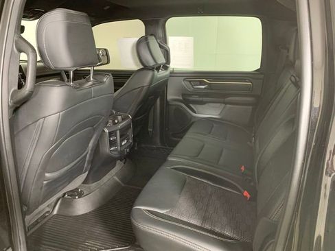 Used 2022 RAM 1500 4x4 Crew Cab image 25
