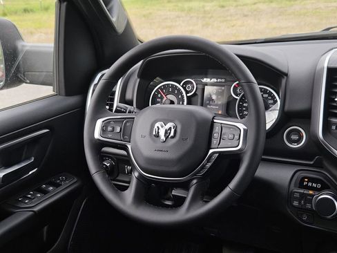 New 2026 RAM 1500 4x4 Crew Cab image 16