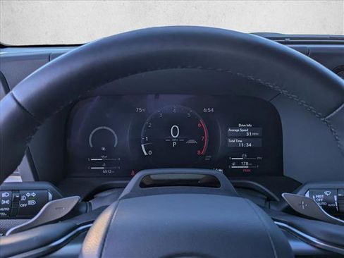 Used 2025 Lexus GX 550 image 11