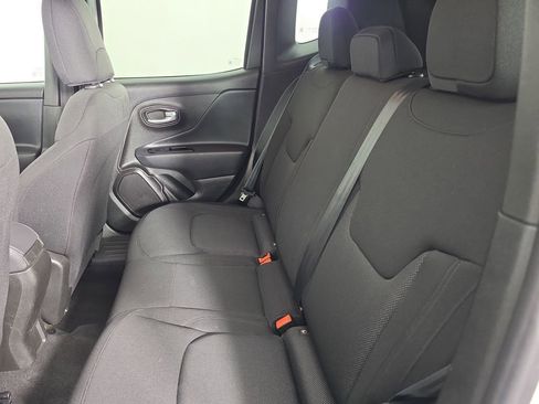 Used 2023 Jeep Renegade Latitude AWD/4WD image 32