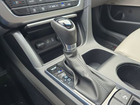 Used 2017 Hyundai Sonata Limited w/ Ultimate Package 04 image 26