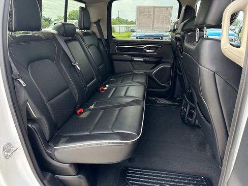 Used 2022 RAM 1500 Laramie AWD/4WD image 19