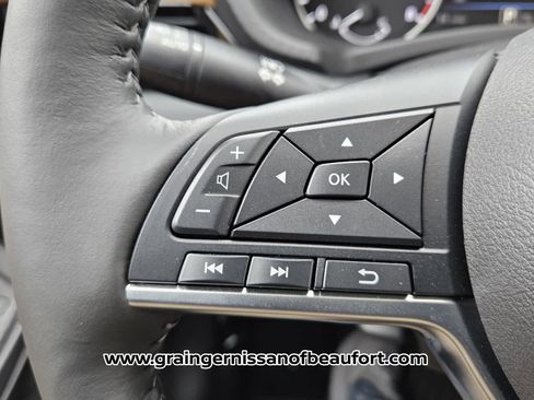 New 2025 Nissan Sentra SV w/ SV Premium Package image 12