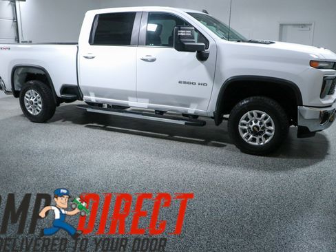 Used 2024 Chevrolet Silverado 2500 LT AWD/4WD image 6