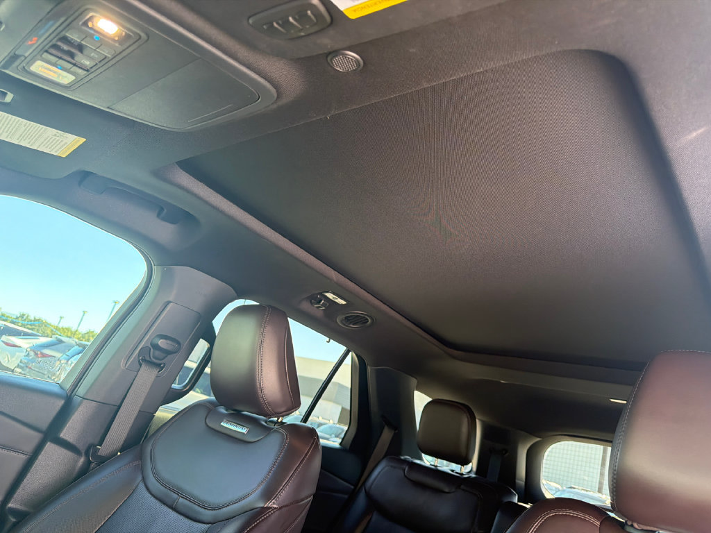 Used 2025 Ford Explorer Platinum RWD image 33