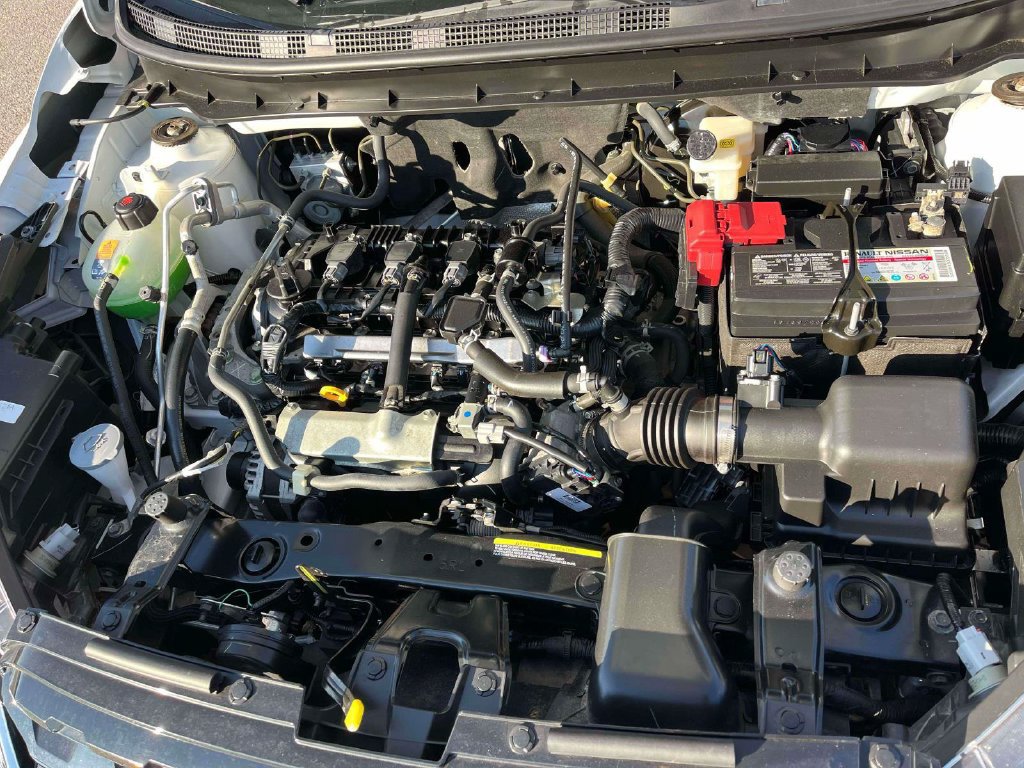Used 2024 Nissan Kicks SV FWD image 34
