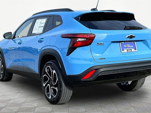 Used 2024 Chevrolet Trax RS w/ Driver Confidence Package image 13